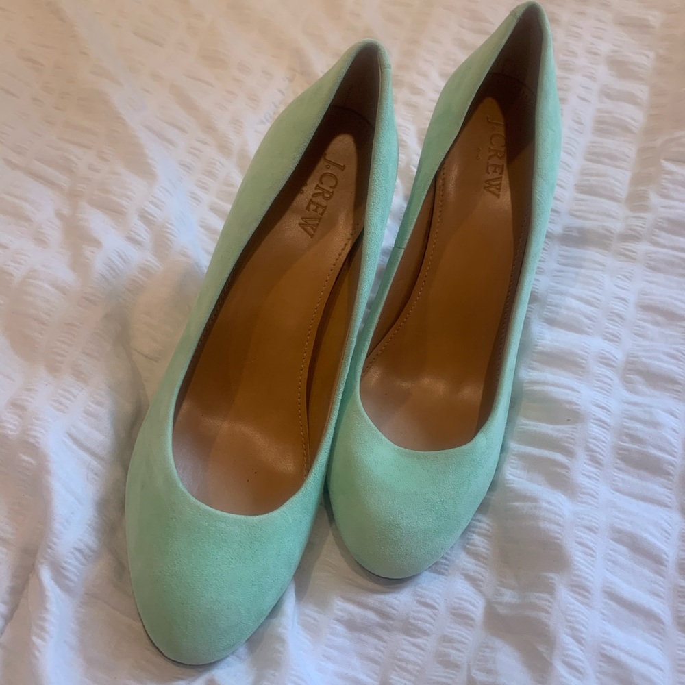 Mint green J Crew suede pumps, size 8. Springy!